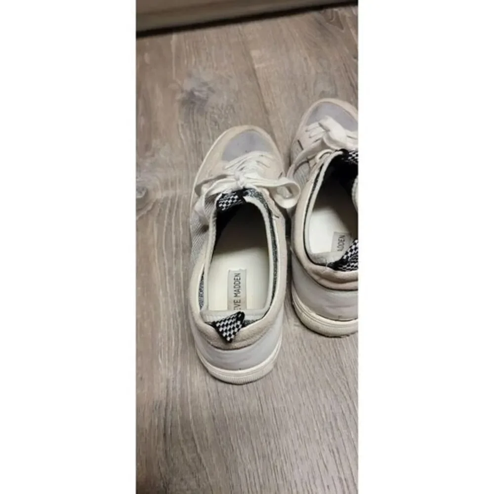 Steve‎ Madden Women's BLISS Taupe Fabric Low Top Fashion Sneakers Size 10M